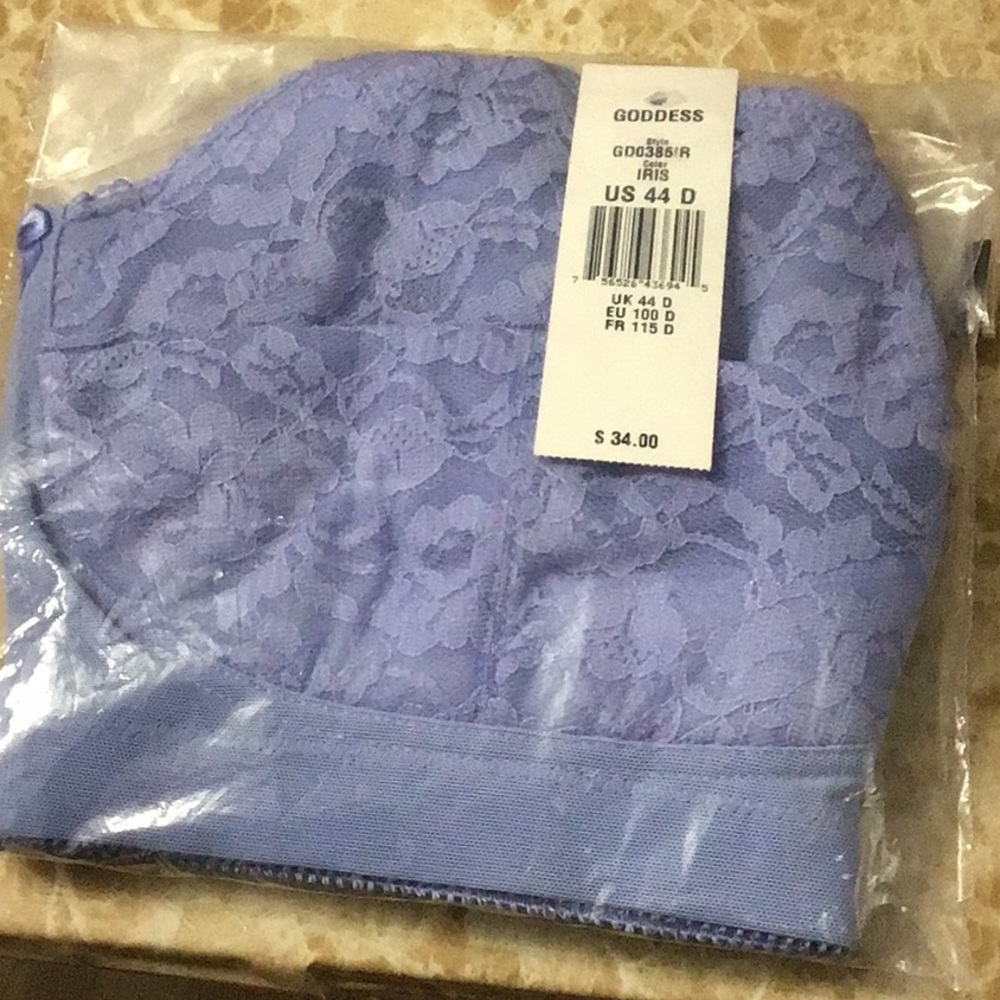 NWT Women’s Plus Goddess Iris US 44 D Wireless Bra New Sealed.